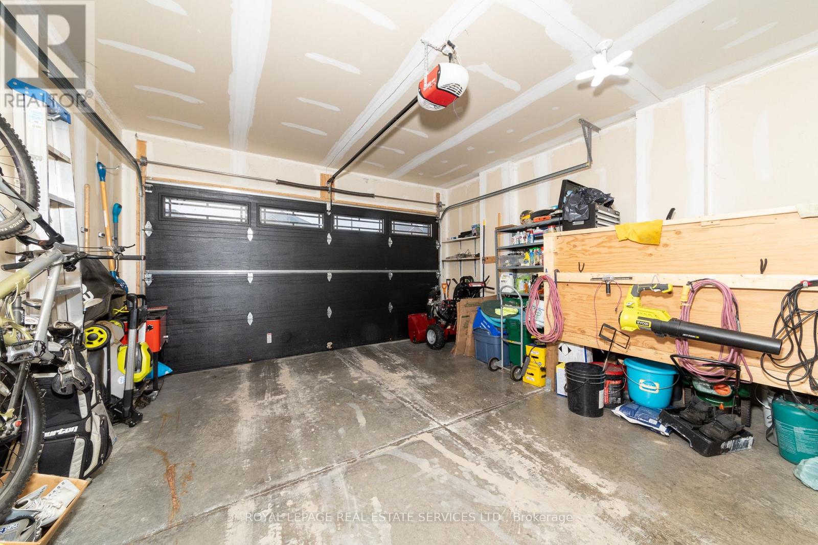 17 Narbonne Crescent, Hamilton, Ontario  L8J 0J7 - Photo 35 - X12268253