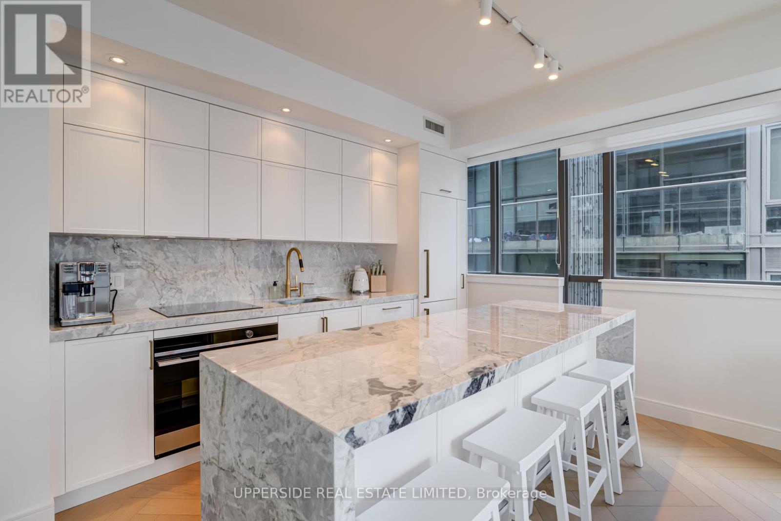 1103 - 8 Charlotte Street, Toronto (Waterfront Communities), Ontario  M5V 0K4 - Photo 12 - C12268383
