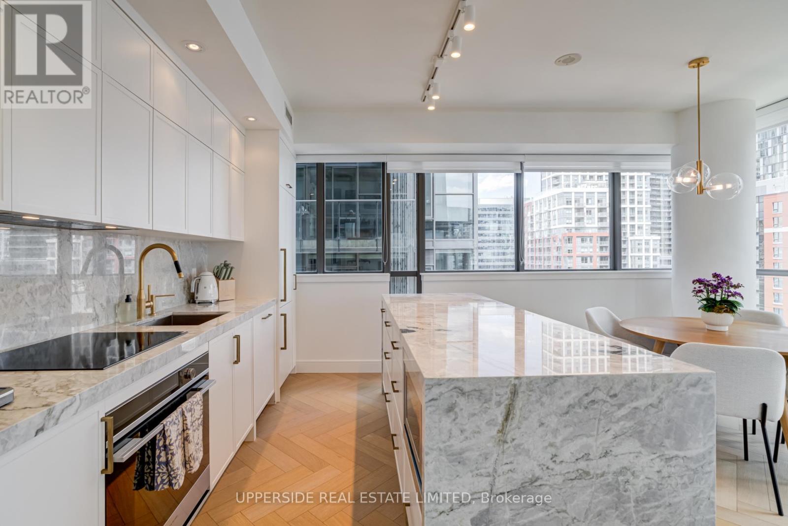 1103 - 8 Charlotte Street, Toronto (Waterfront Communities), Ontario  M5V 0K4 - Photo 13 - C12268383
