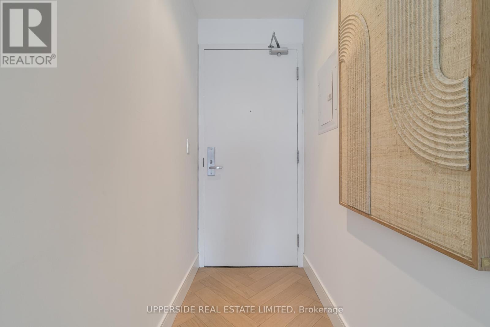 1103 - 8 Charlotte Street, Toronto (Waterfront Communities), Ontario  M5V 0K4 - Photo 2 - C12268383