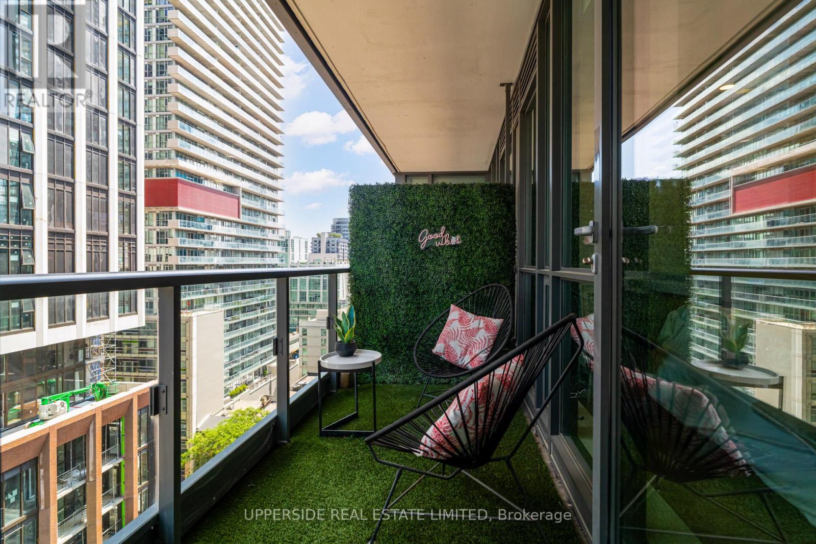 1103 - 8 Charlotte Street, Toronto (Waterfront Communities), Ontario  M5V 0K4 - Photo 25 - C12268383