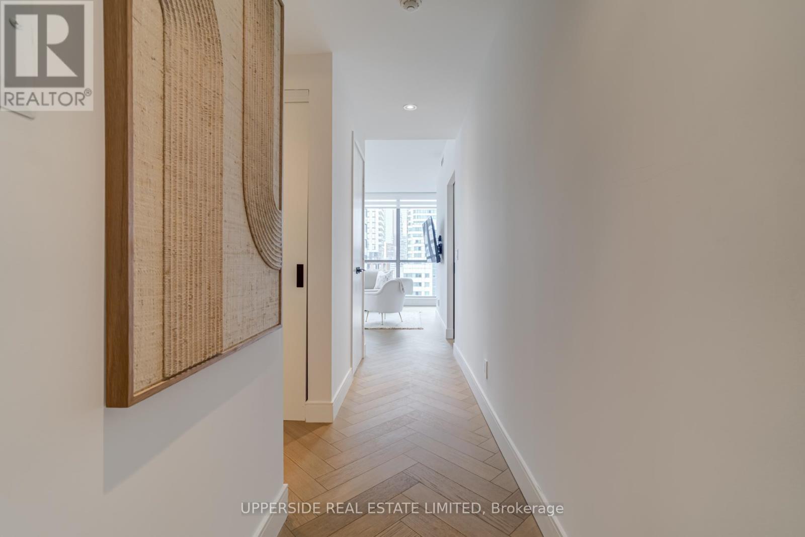 1103 - 8 Charlotte Street, Toronto (Waterfront Communities), Ontario  M5V 0K4 - Photo 3 - C12268383