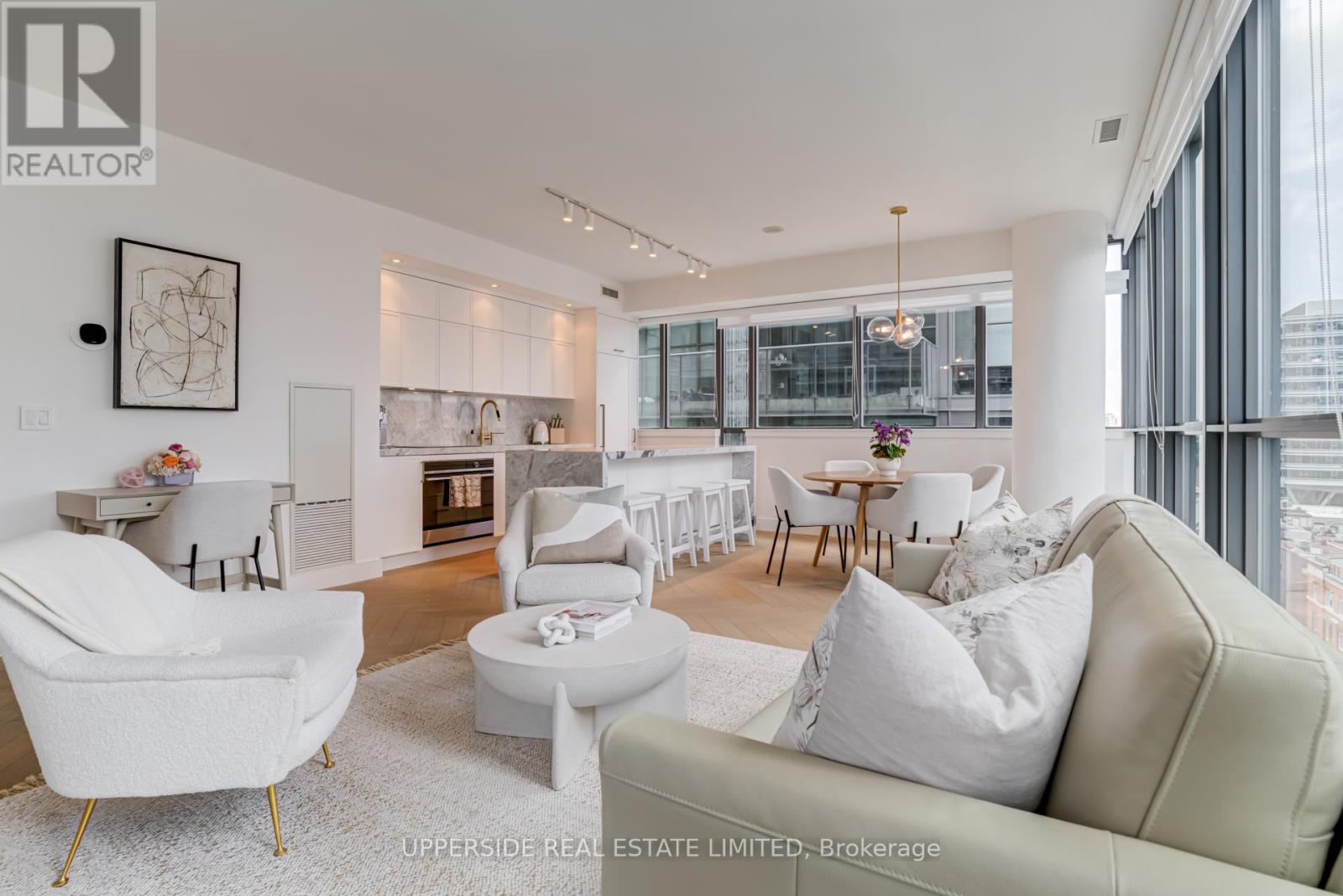1103 - 8 Charlotte Street, Toronto (Waterfront Communities), Ontario  M5V 0K4 - Photo 6 - C12268383