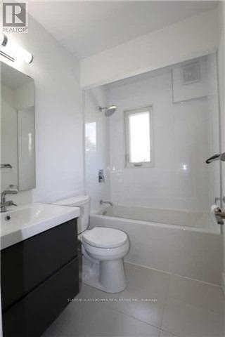 17 Robson Place, Toronto (Newtonbrook West), Ontario  M2R 2Y3 - Photo 14 - C12268391