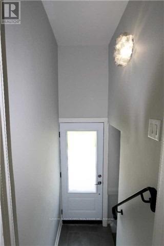 17 Robson Place, Toronto (Newtonbrook West), Ontario  M2R 2Y3 - Photo 16 - C12268391