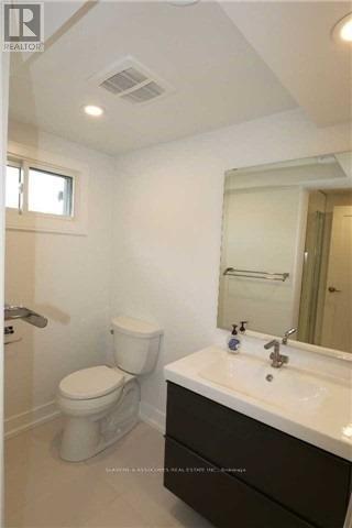 17 Robson Place, Toronto (Newtonbrook West), Ontario  M2R 2Y3 - Photo 21 - C12268391