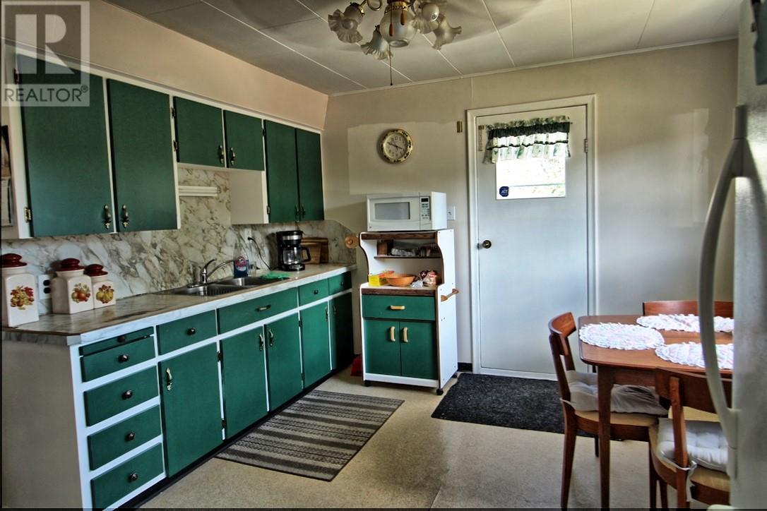 Property at 287 Birch Avenue image 5