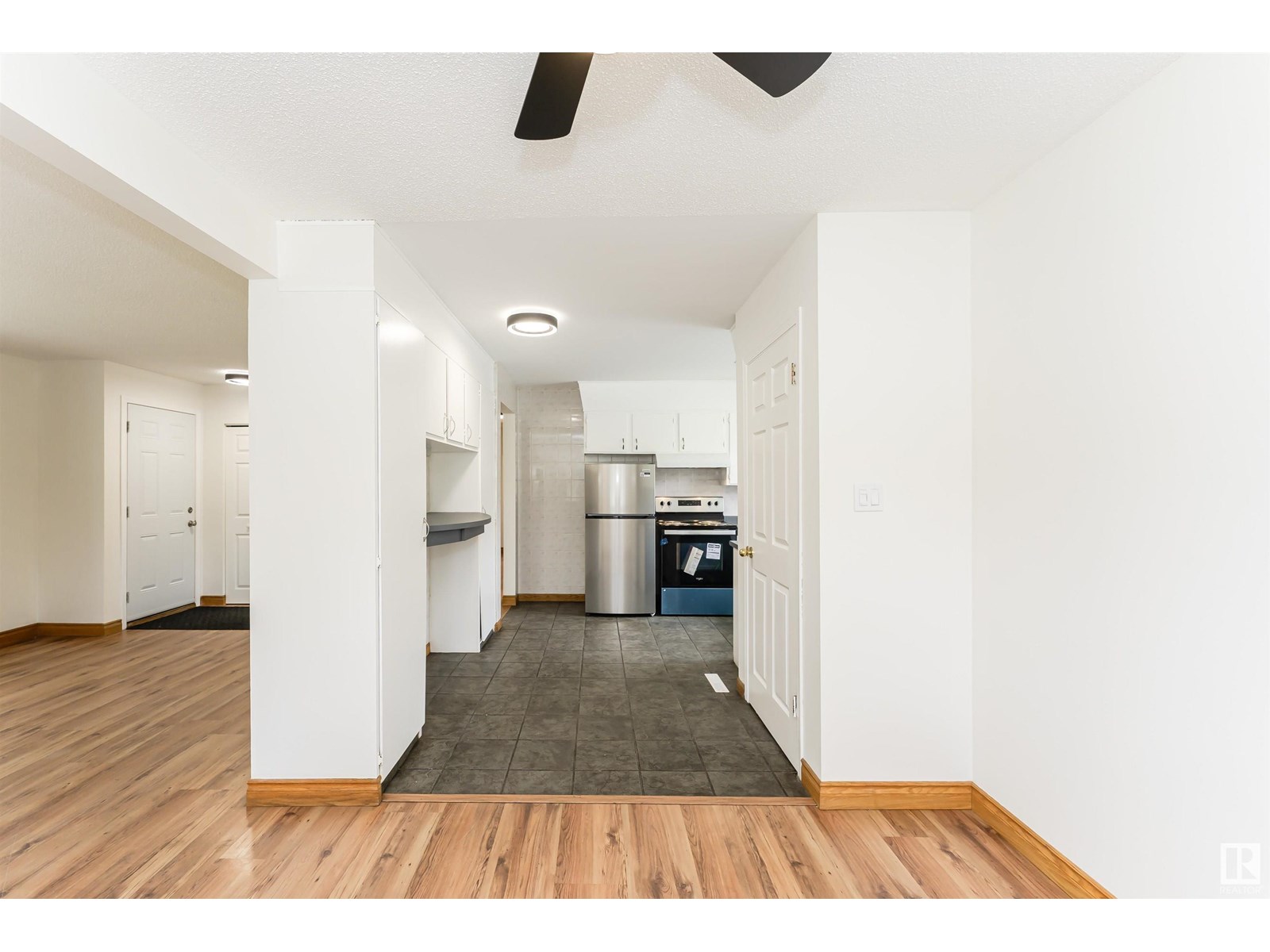Property at 7311 138 AV NW image 5