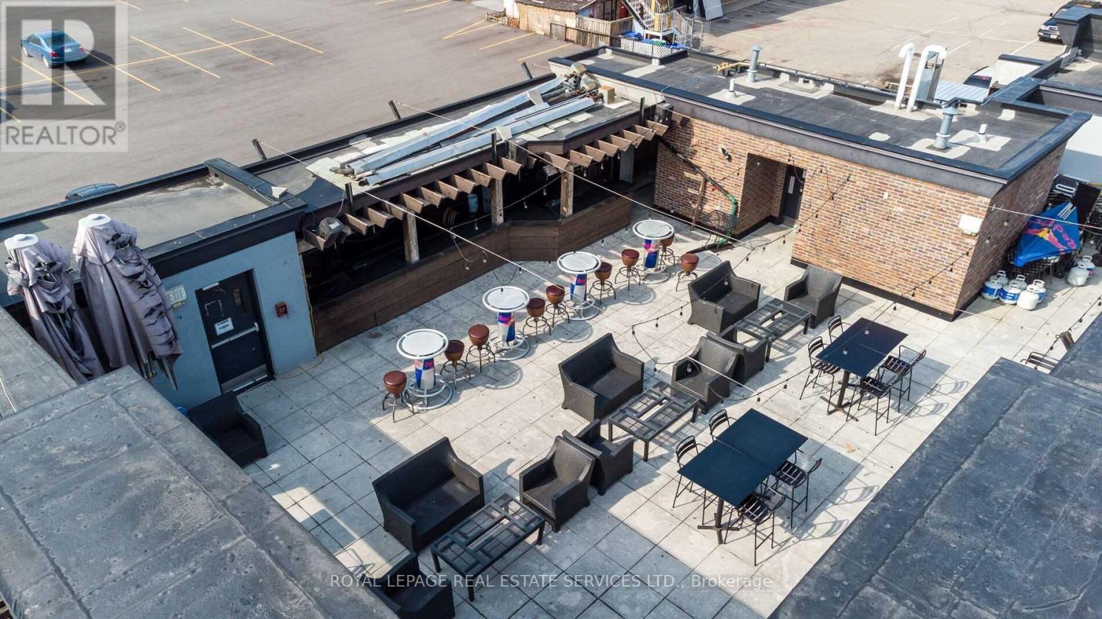 5043 Centre Street, Niagara Falls (Clifton Hill), Ontario  L2G 3N8 - Photo 13 - X12268382