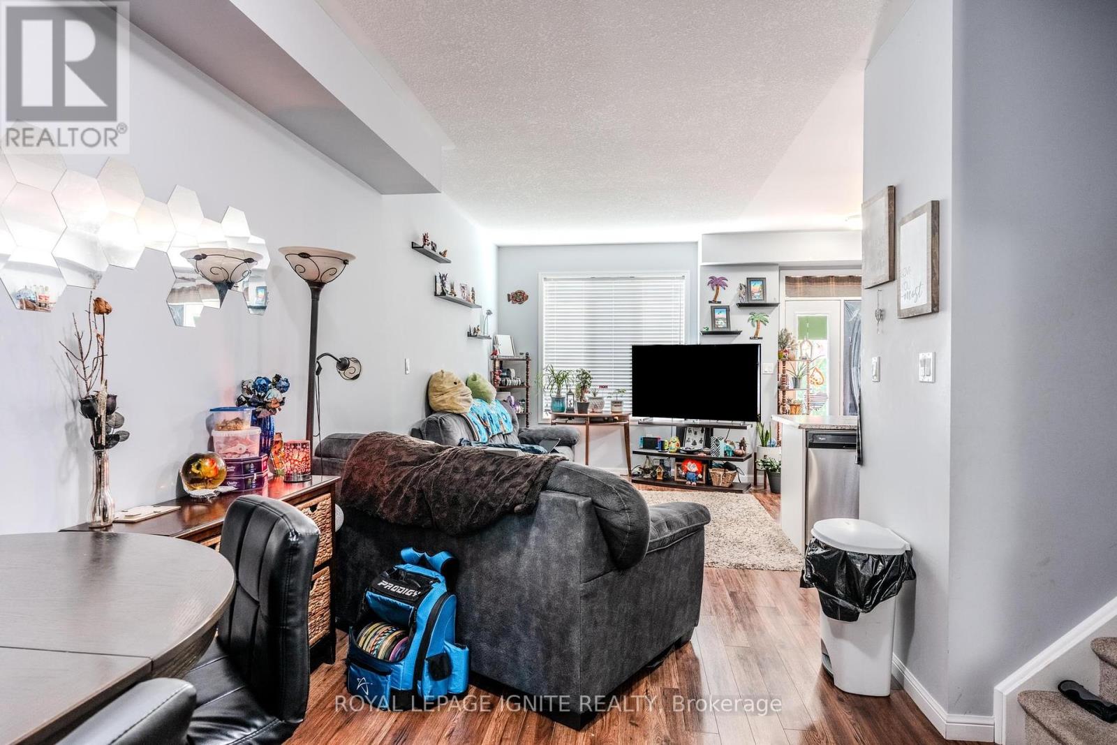 Property at 14 - 21 DIANA AVENUE image 4