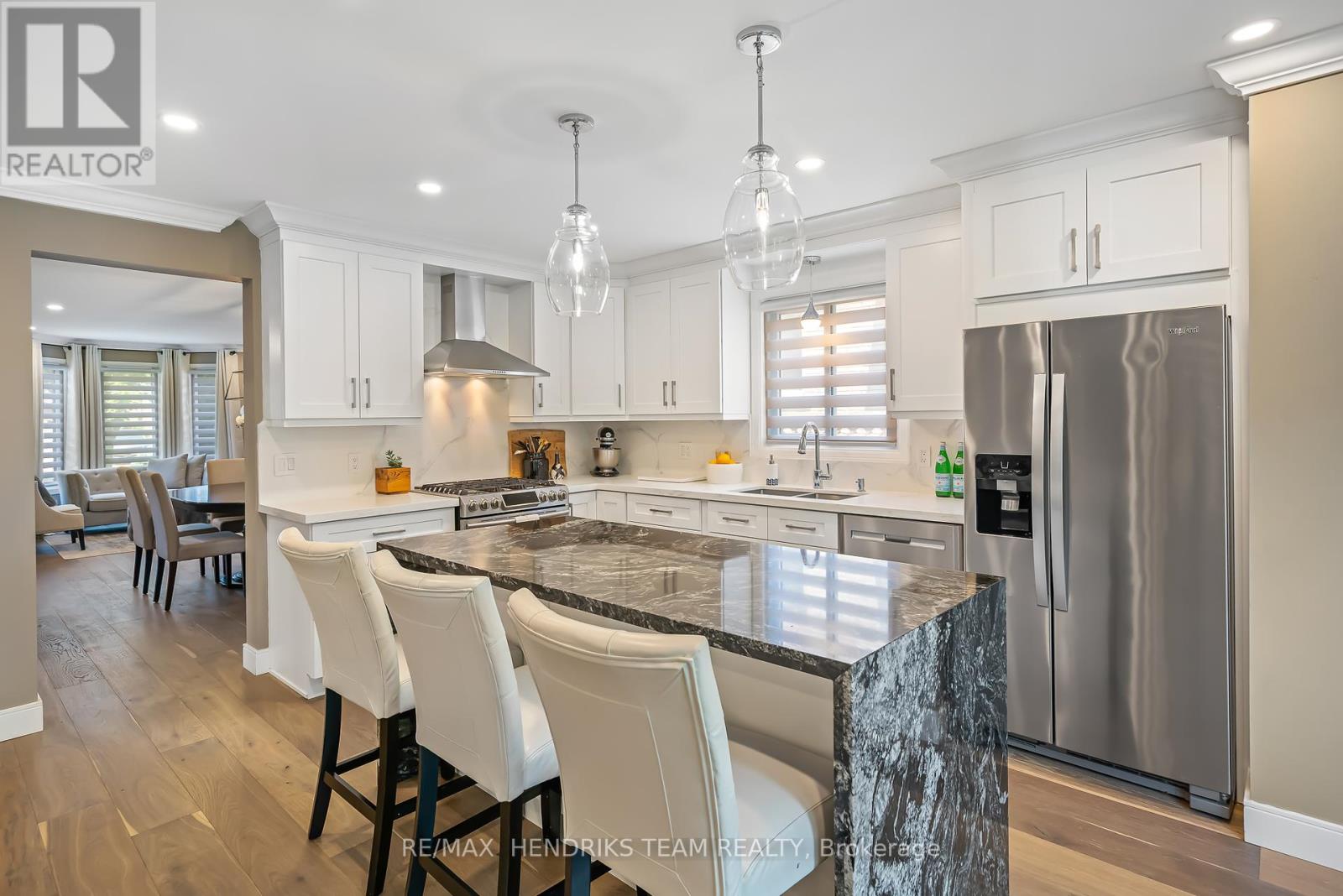 21 Farmington Drive, St. Catharines, Ontario  L2S 3G1 - Photo 10 - X12268543