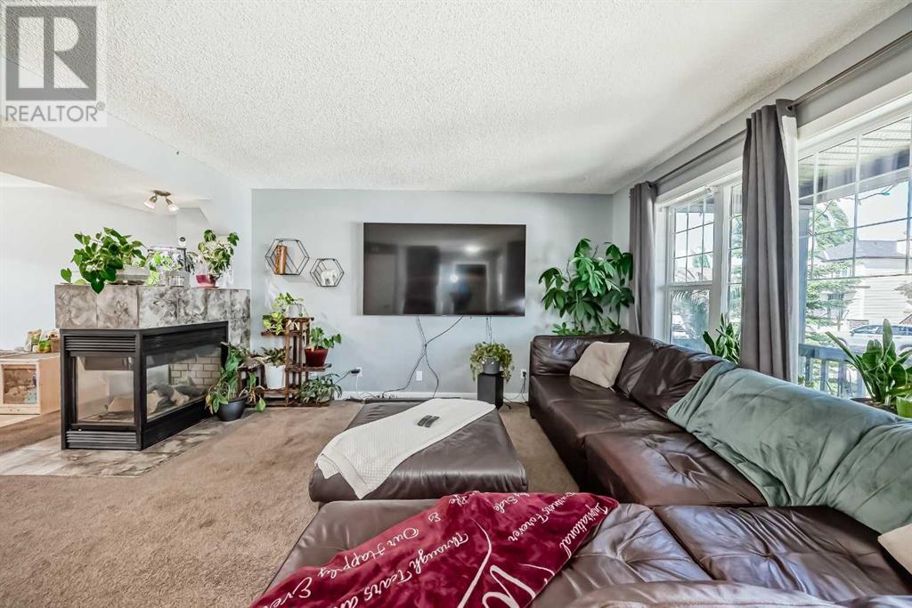 Property at 47 Bridlecrest Boulevard SW image 3