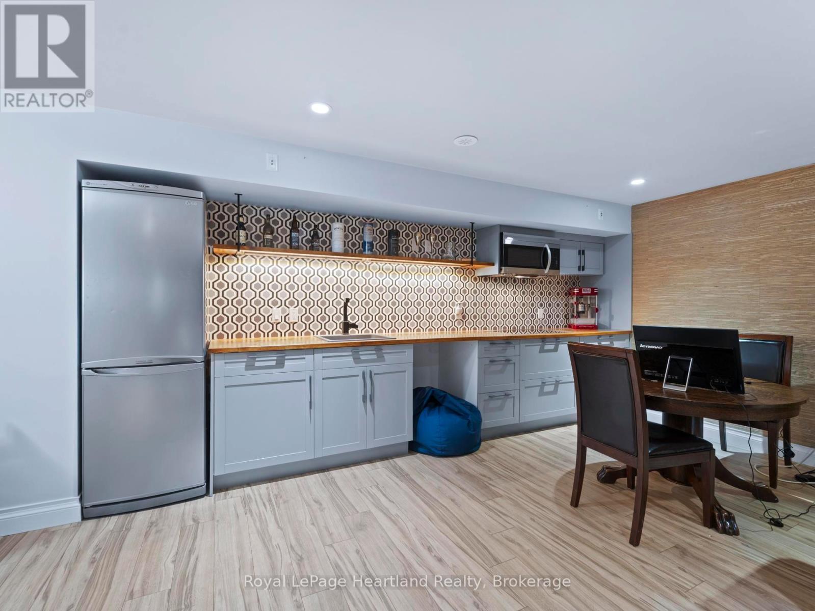 24 Thimbleweed Drive, Bluewater, Ontario  N0M 1G0 - Photo 31 - X12268484