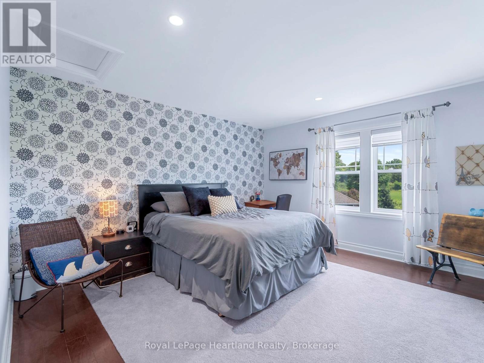 24 Thimbleweed Drive, Bluewater, Ontario  N0M 1G0 - Photo 38 - X12268484