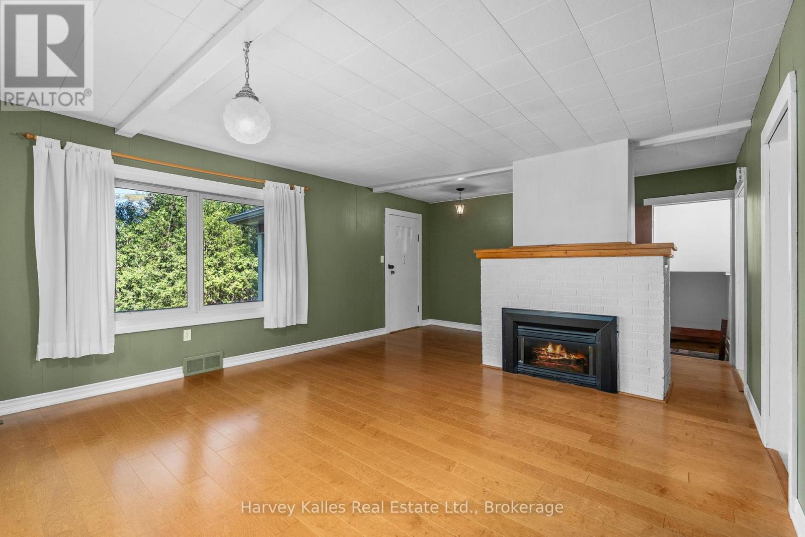 835 Muskoka Road 3 N, Huntsville, Ontario  P1H 1E1 - Photo 12 - X12268512