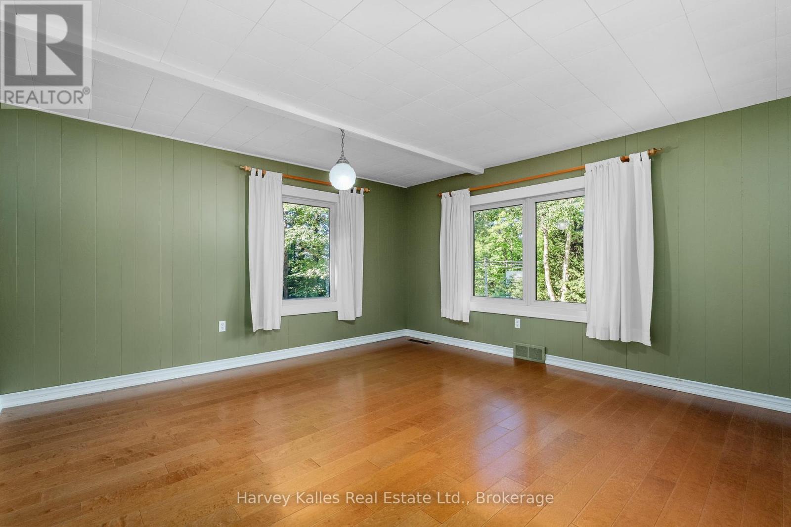 835 Muskoka Road 3 N, Huntsville, Ontario  P1H 1E1 - Photo 13 - X12268512