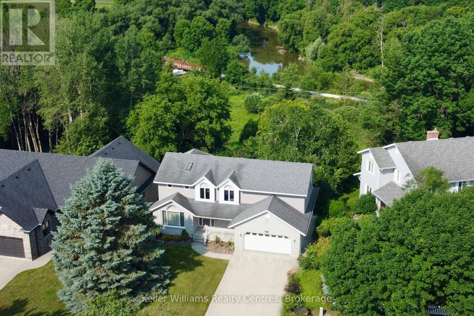 222 2nd Avenue, Hanover, Ontario  N4N 3S2 - Photo 2 - X12268520