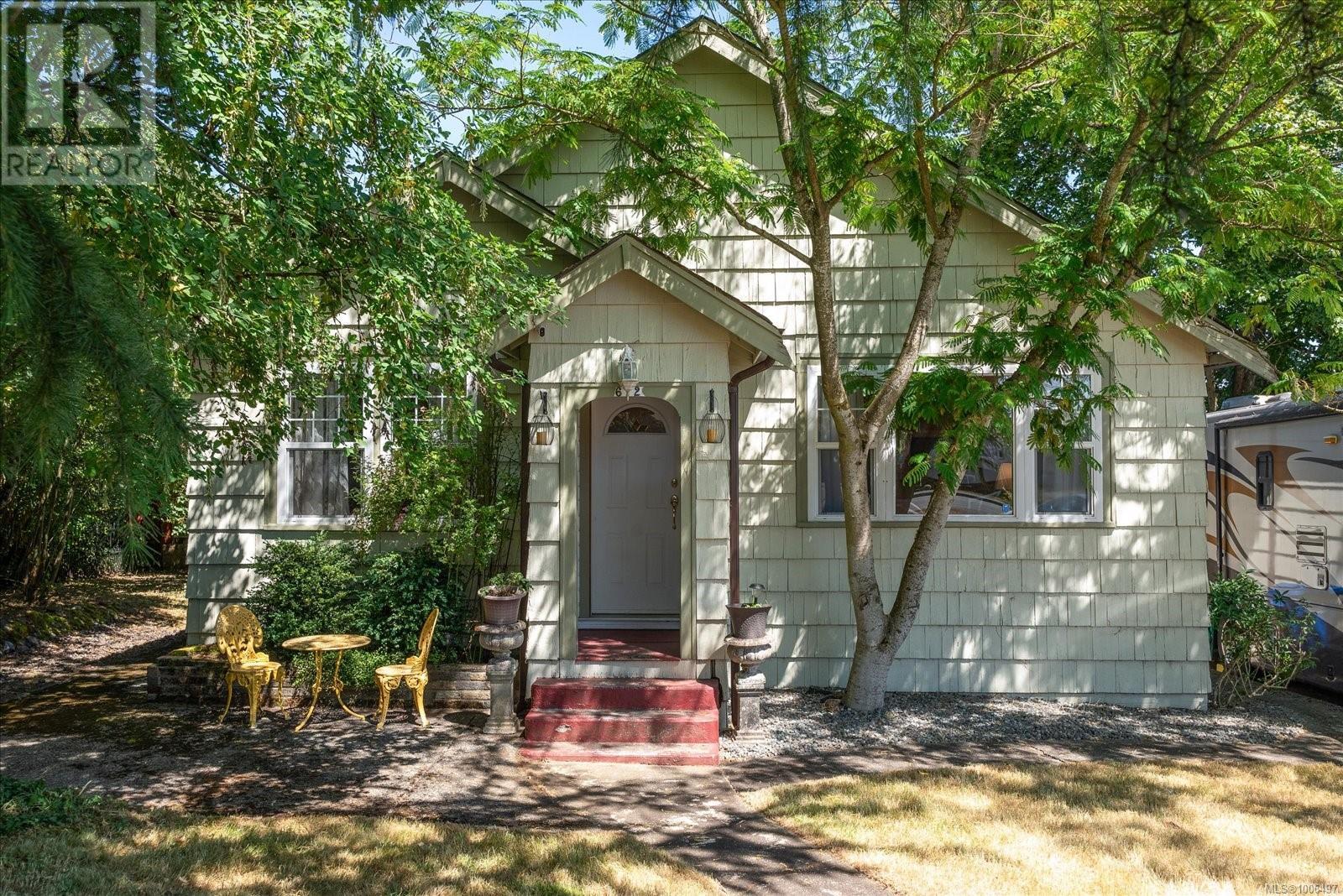 Property at 612 Fourth St image 1
