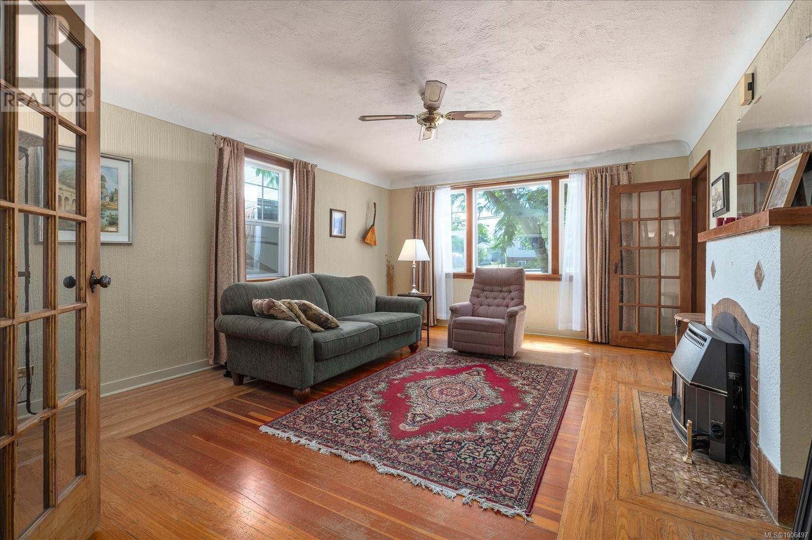 Property at 612 Fourth St image 2