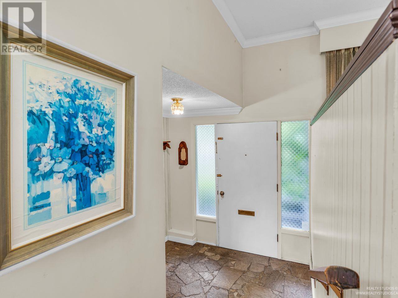 Property at 5450 8B AVENUE image 3
