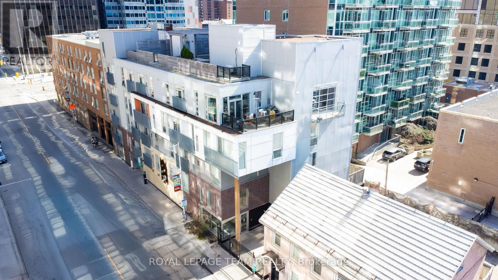 Property at 308 - 360 CUMBERLAND STREET image 2
