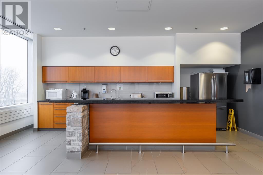 1555 Venetian Boulevard Unit# 310, Point Edward, Ontario  N7T 0A9 - Photo 12 - 25016895