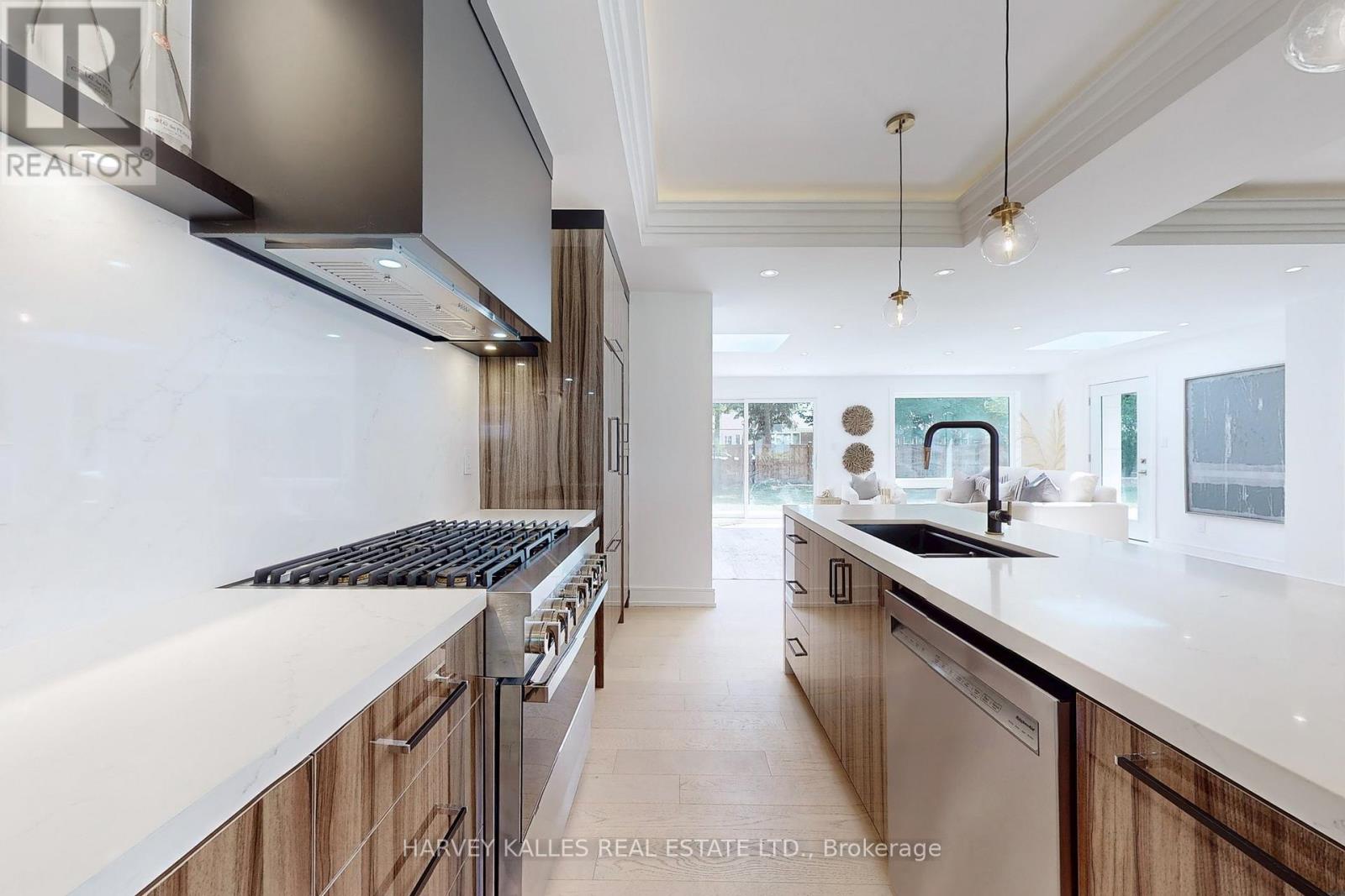 29 Parmbelle Crescent, Toronto (Parkwoods-Donalda), Ontario  M3A 3G5 - Photo 10 - C12268372