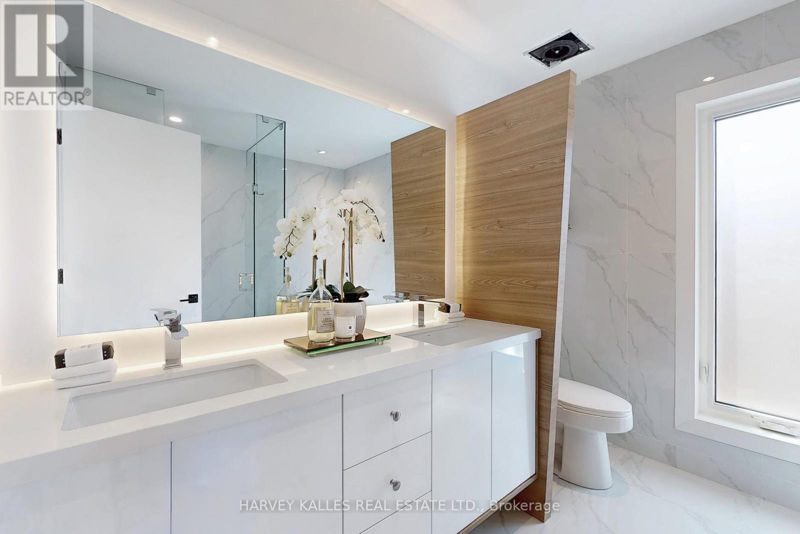 29 Parmbelle Crescent, Toronto (Parkwoods-Donalda), Ontario  M3A 3G5 - Photo 17 - C12268372