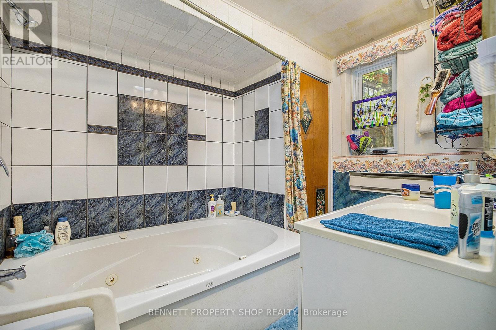 252 Old Quarry Road, Ottawa, Ontario  K0A 3M0 - Photo 15 - X12268273