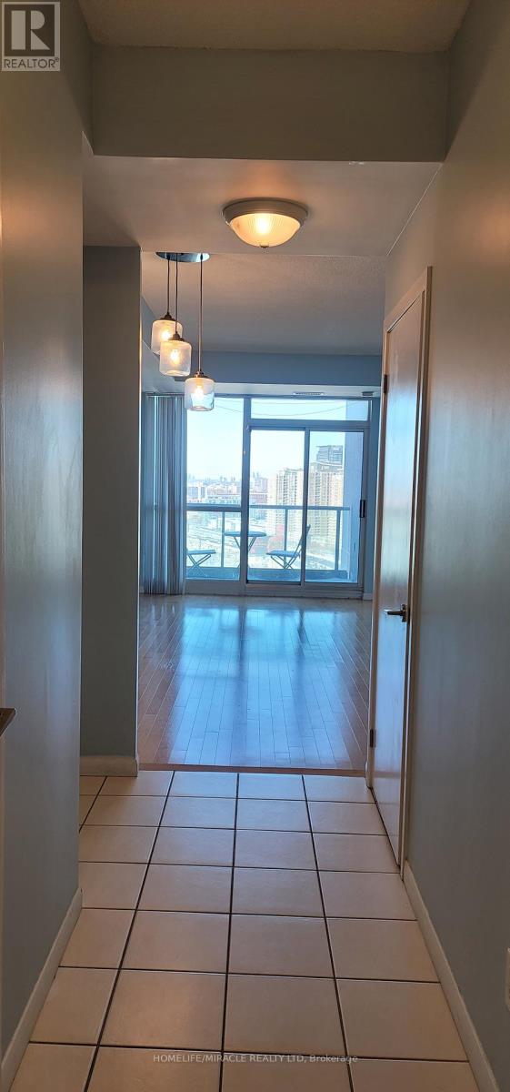 2412 - 219 Fort York Boulevard, Toronto (Niagara), Ontario  M5V 1B1 - Photo 16 - C12268182