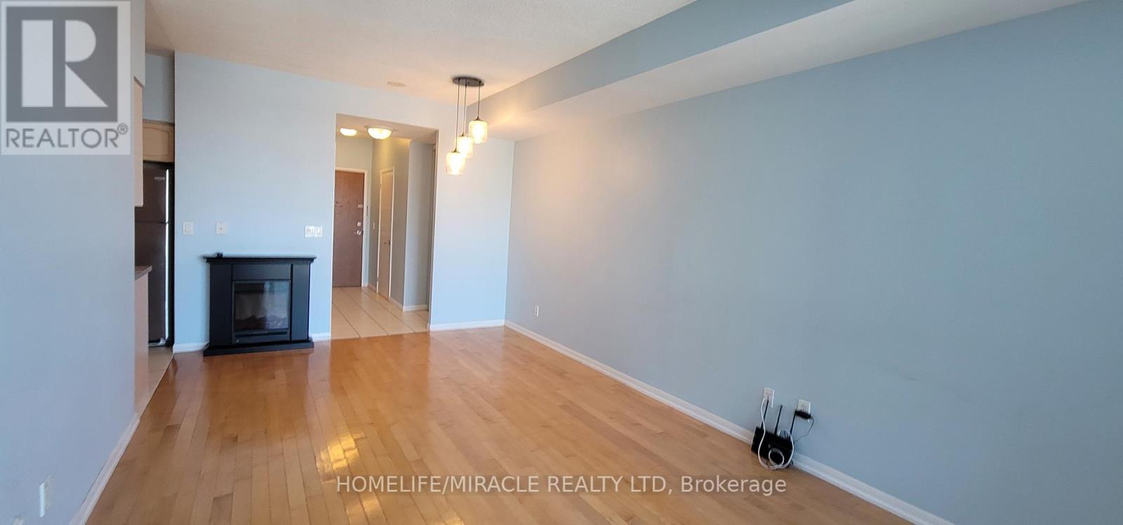 2412 - 219 Fort York Boulevard, Toronto (Niagara), Ontario  M5V 1B1 - Photo 12 - C12268182