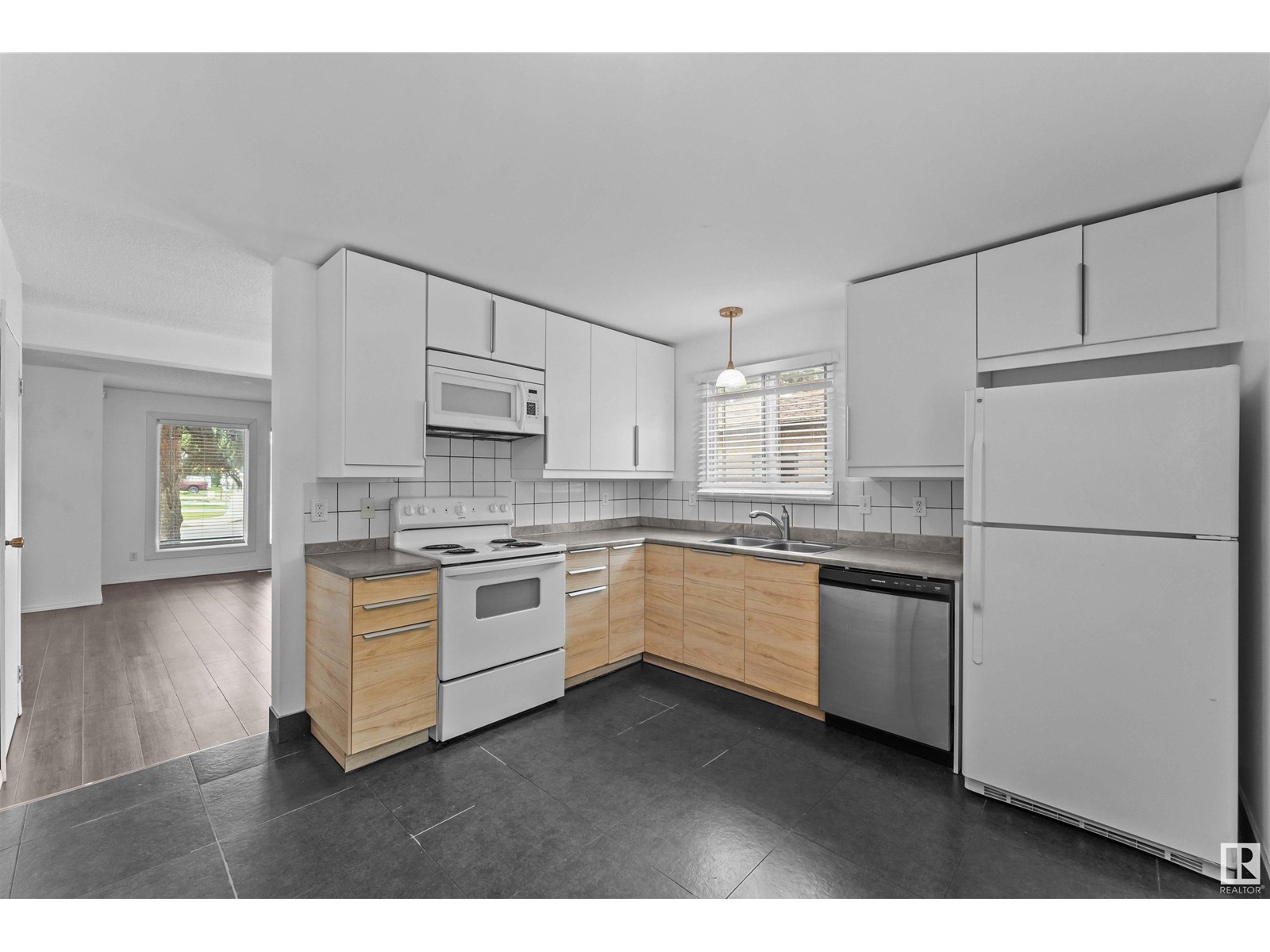 Property at 7515 184 ST NW image 4