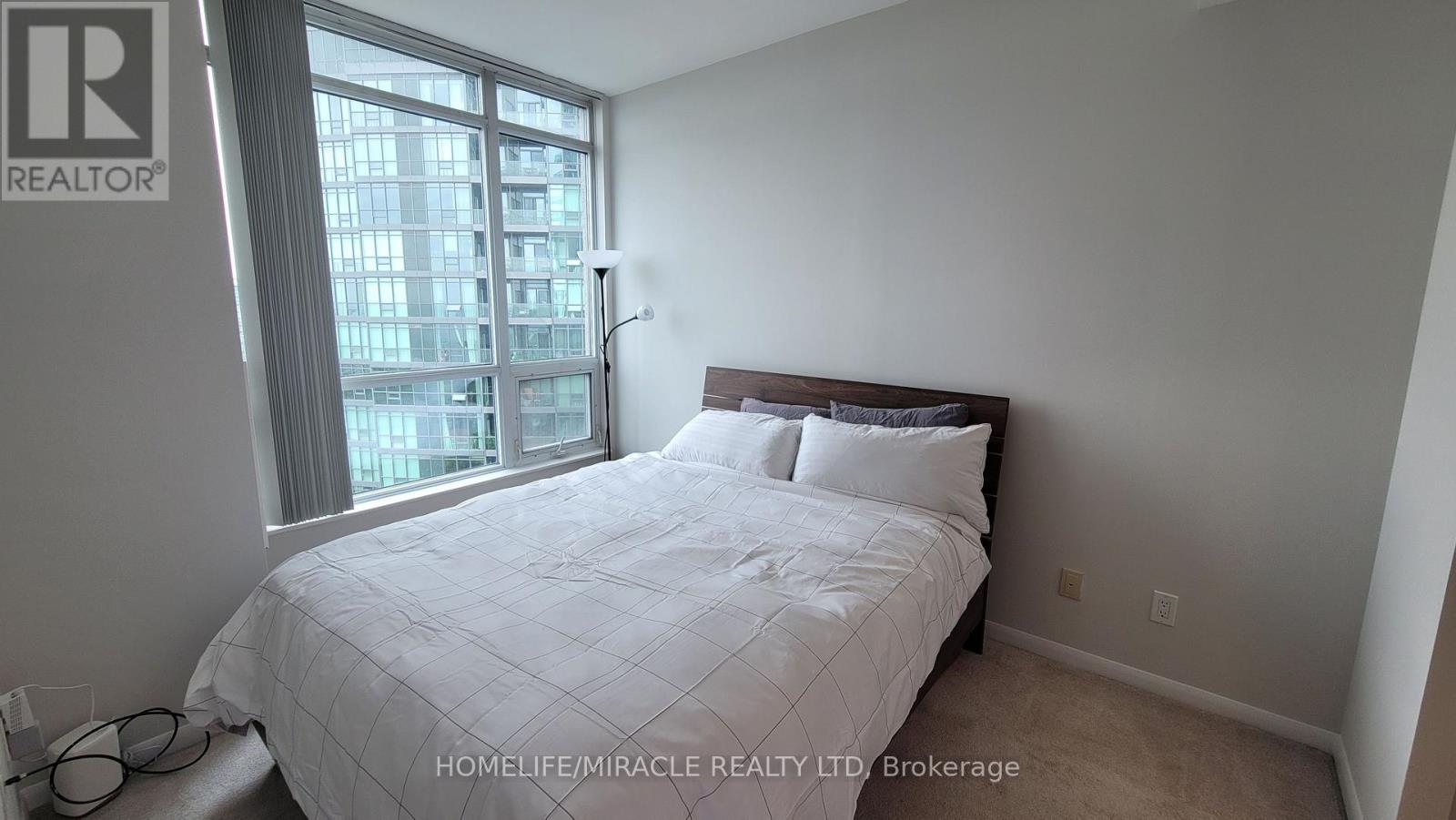 2412 - 219 Fort York Boulevard, Toronto (Niagara), Ontario  M5V 1B1 - Photo 27 - C12268182