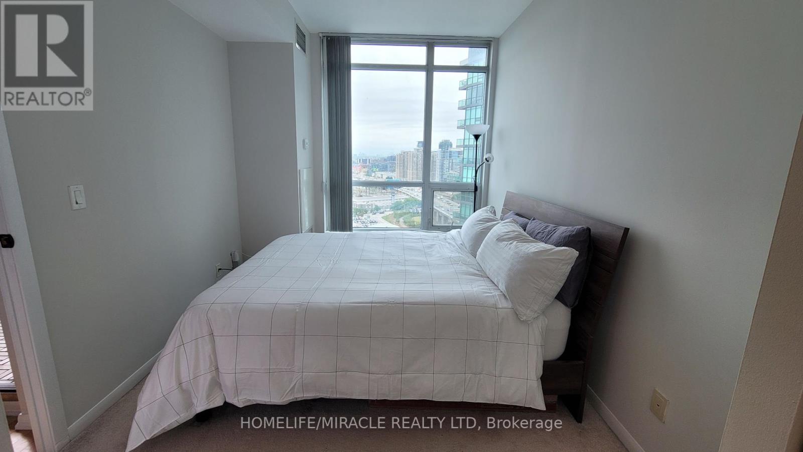 2412 - 219 Fort York Boulevard, Toronto (Niagara), Ontario  M5V 1B1 - Photo 28 - C12268182