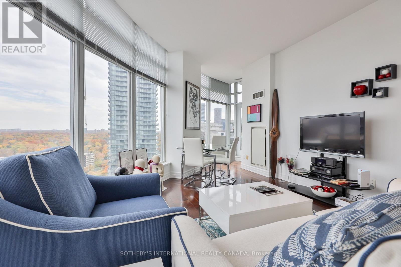 Ph 201 - 8 Scollard Street, Toronto (Annex), Ontario  M5R 1E9 - Photo 23 - C12268564