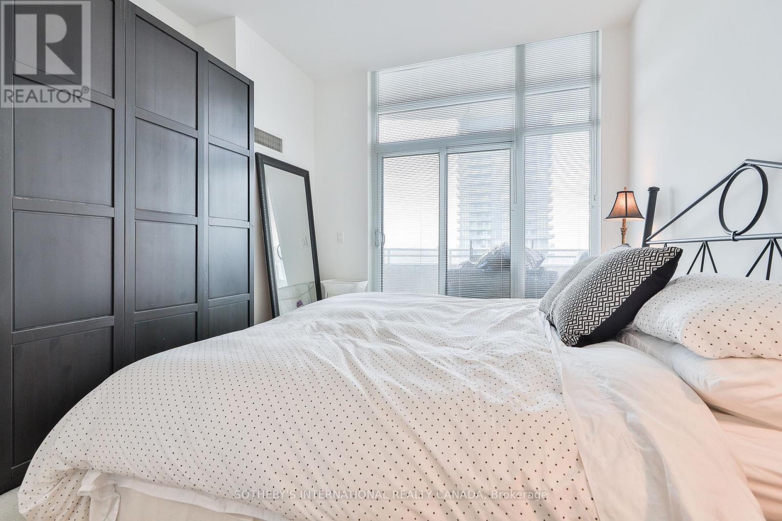 Ph 201 - 8 Scollard Street, Toronto (Annex), Ontario  M5R 1E9 - Photo 28 - C12268564