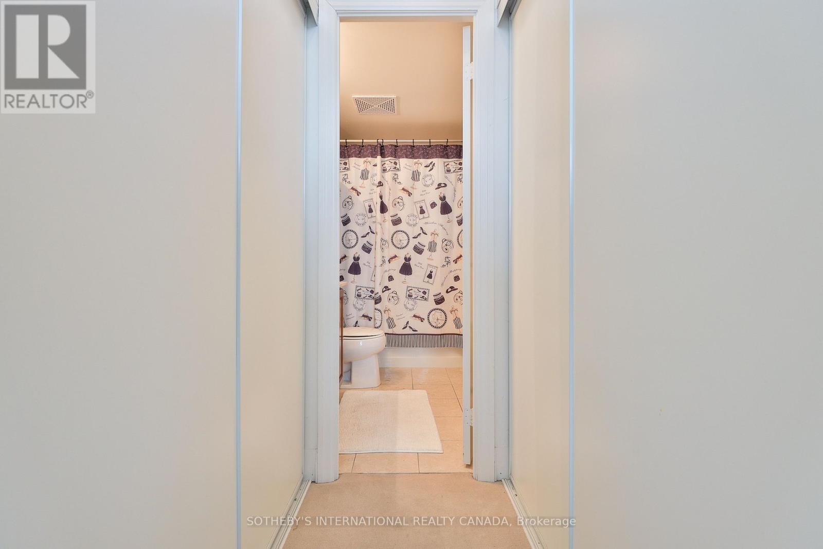 Ph 201 - 8 Scollard Street, Toronto (Annex), Ontario  M5R 1E9 - Photo 31 - C12268564