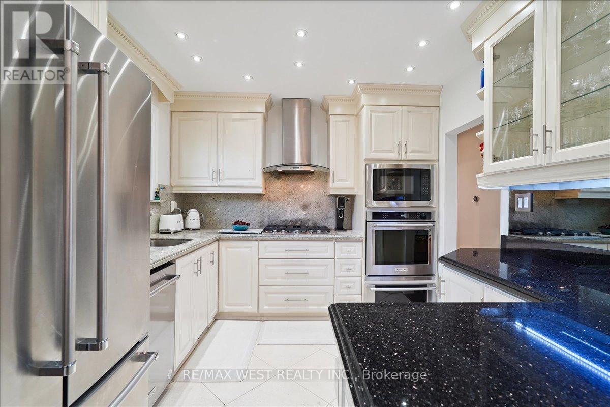Property at 16 FAREHAM CRESCENT image 5