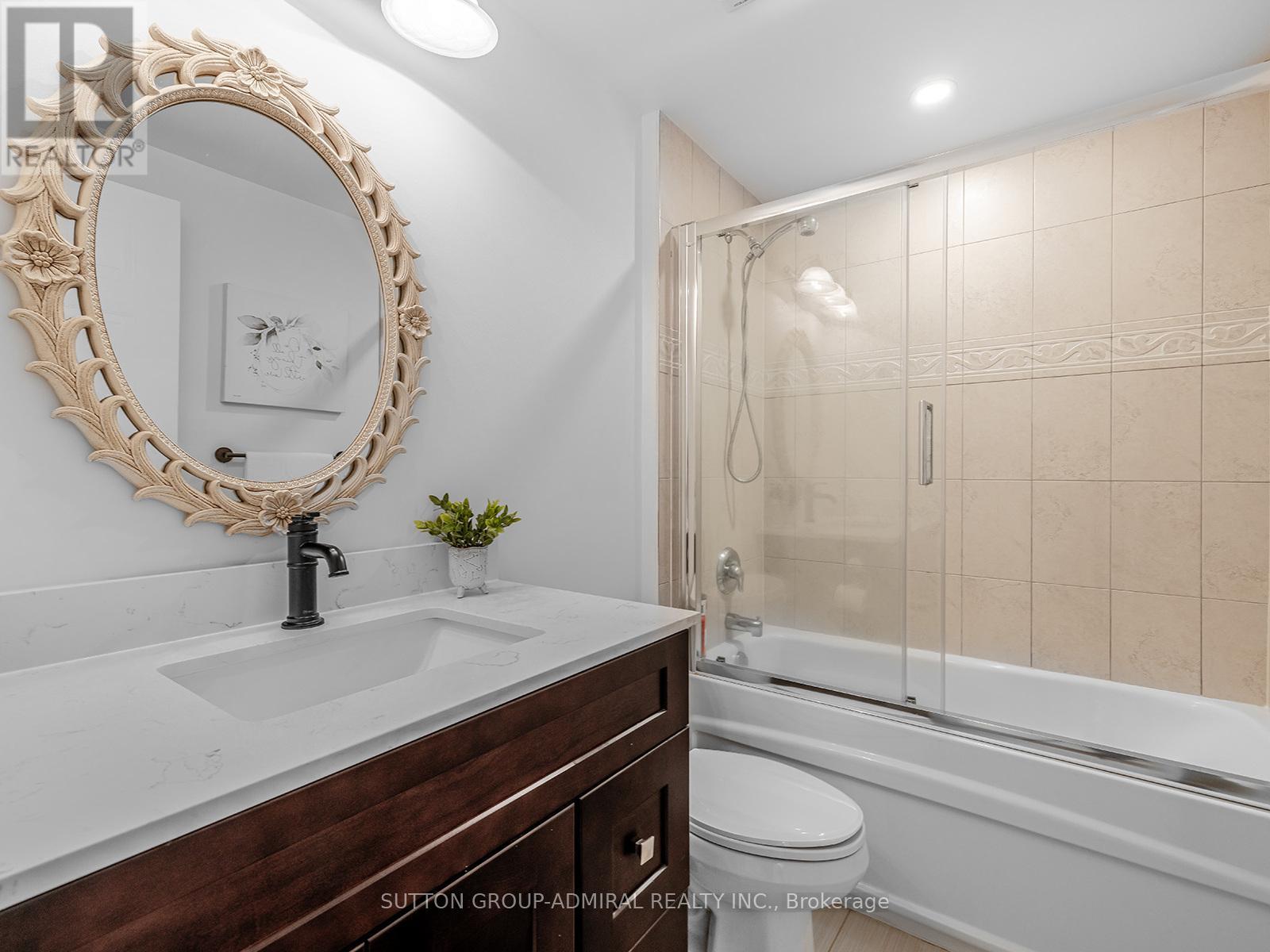 263 Crossland Gate, Newmarket, Ontario  L3X 1B1 - Photo 20 - N12268551