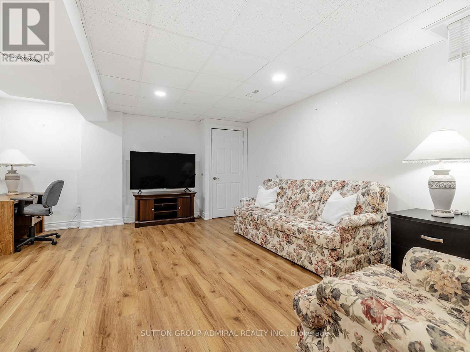 263 Crossland Gate, Newmarket, Ontario  L3X 1B1 - Photo 23 - N12268551