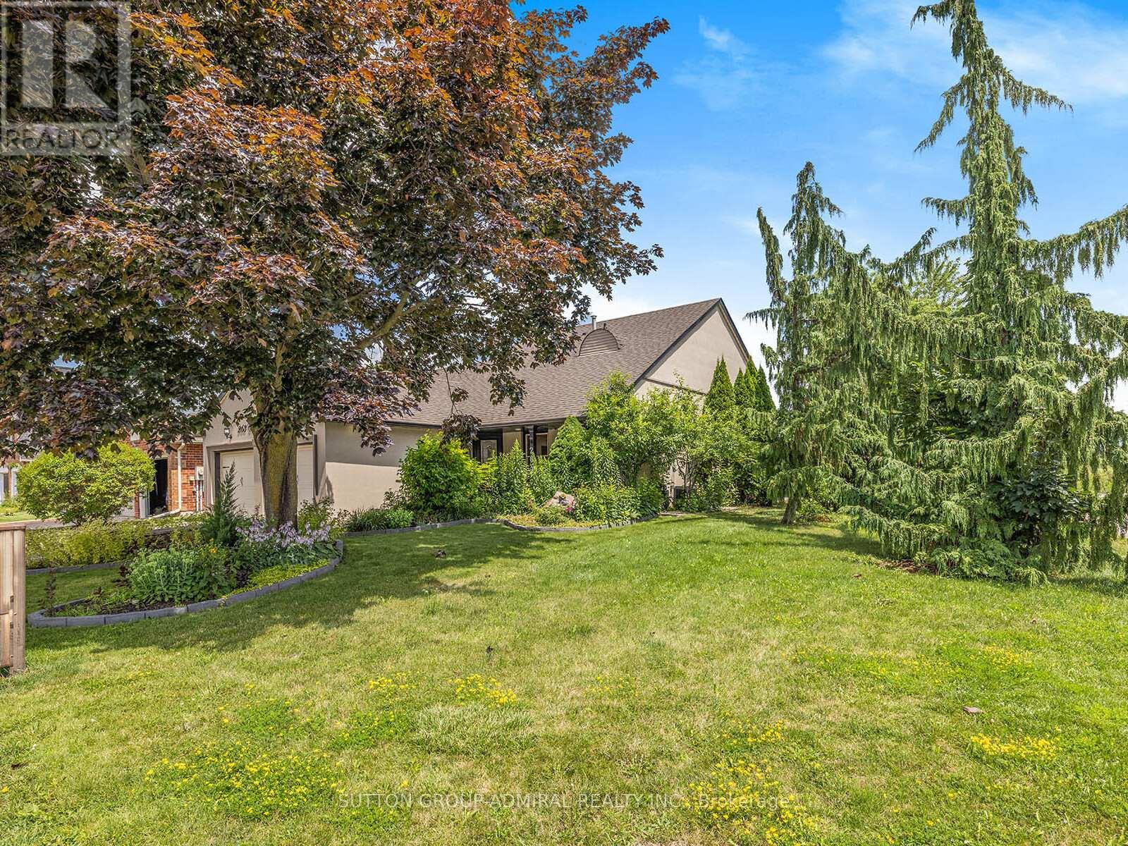 263 Crossland Gate, Newmarket, Ontario  L3X 1B1 - Photo 25 - N12268551