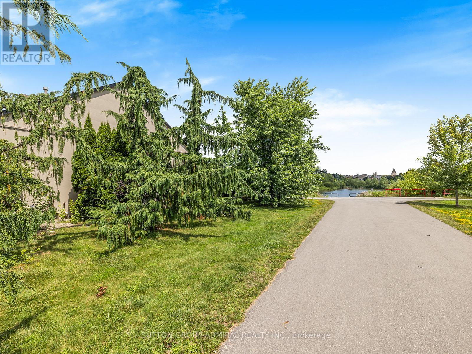 263 Crossland Gate, Newmarket, Ontario  L3X 1B1 - Photo 26 - N12268551