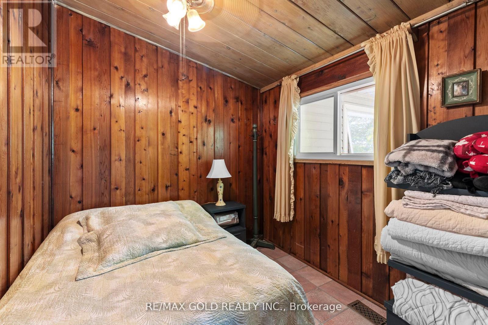 1305 Carol Ann Avenue, Ramara, Ontario  L0K 1B0 - Photo 16 - S12268472