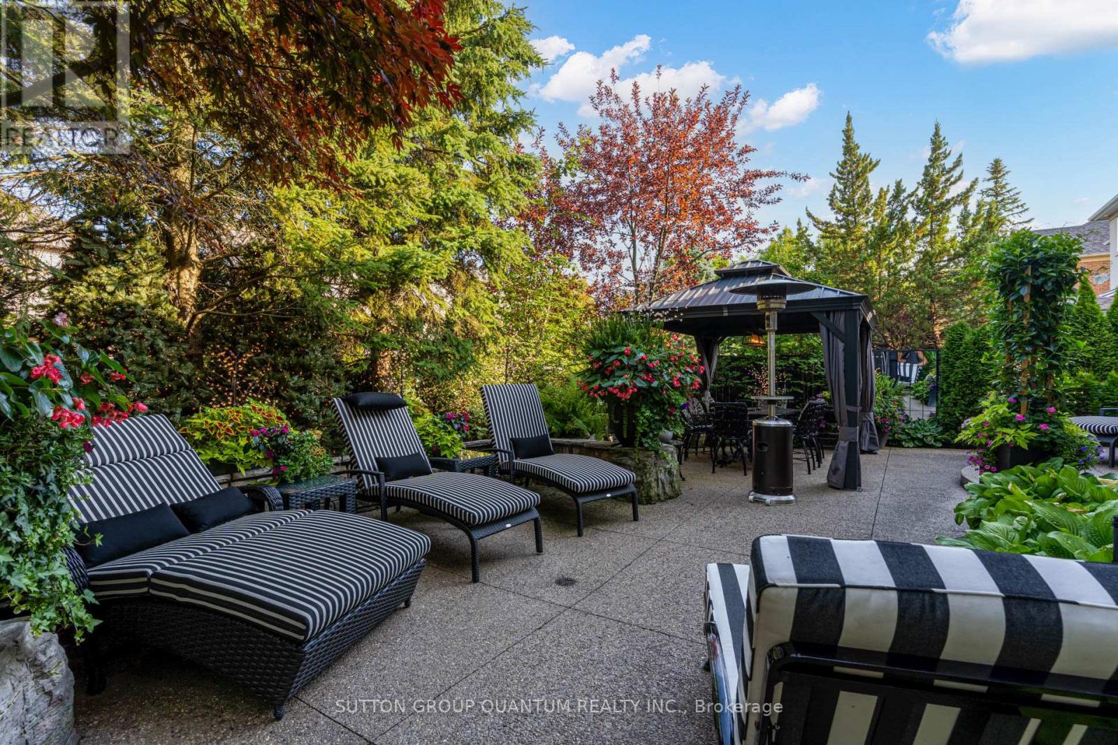 560 Hancock Way, Mississauga, Ontario  L5H 4L5 - Photo 49 - W12268526