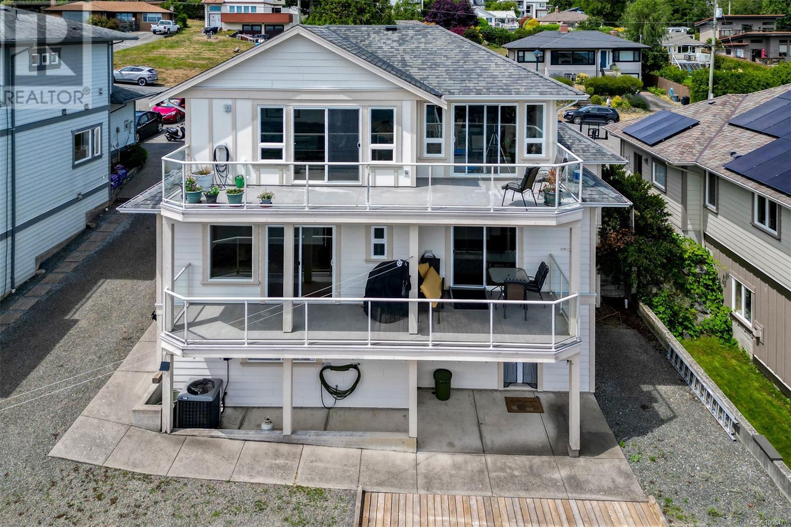 Property at 3325 Aloha Ave image 3