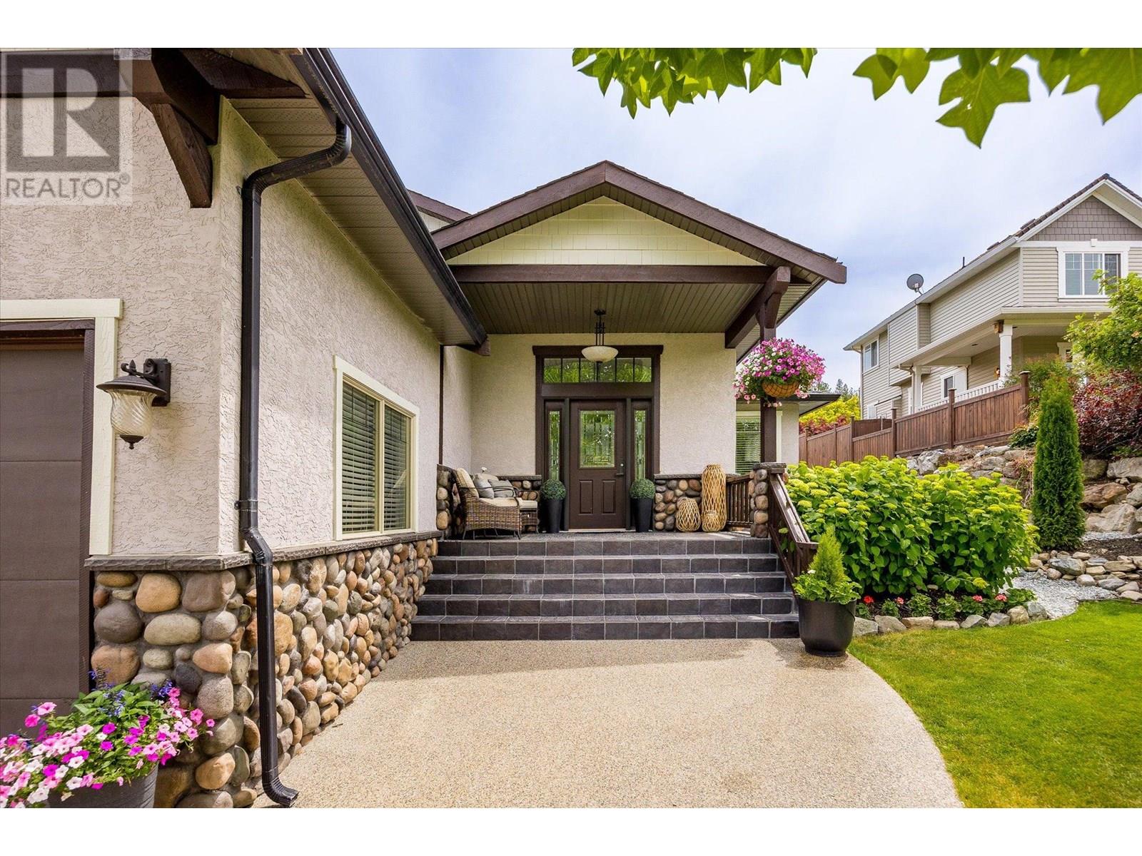 4841 Canyon Ridge Crescent, Kelowna, British Columbia  V1W 4A1 - Photo 4 - 10354967