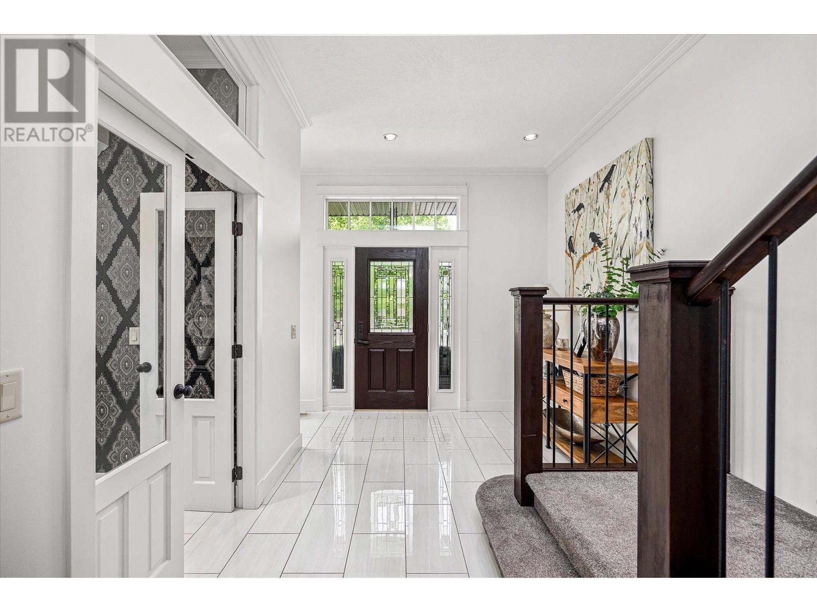 4841 Canyon Ridge Crescent, Kelowna, British Columbia  V1W 4A1 - Photo 5 - 10354967