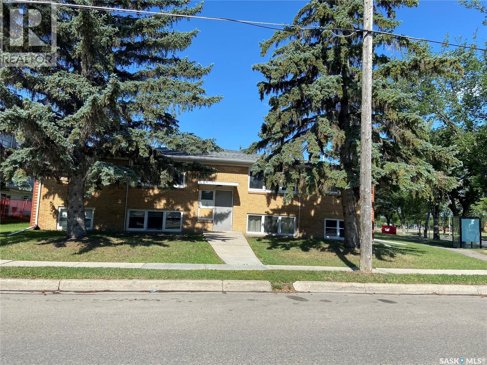 1106 McIntosh STREET, regina, Saskatchewan