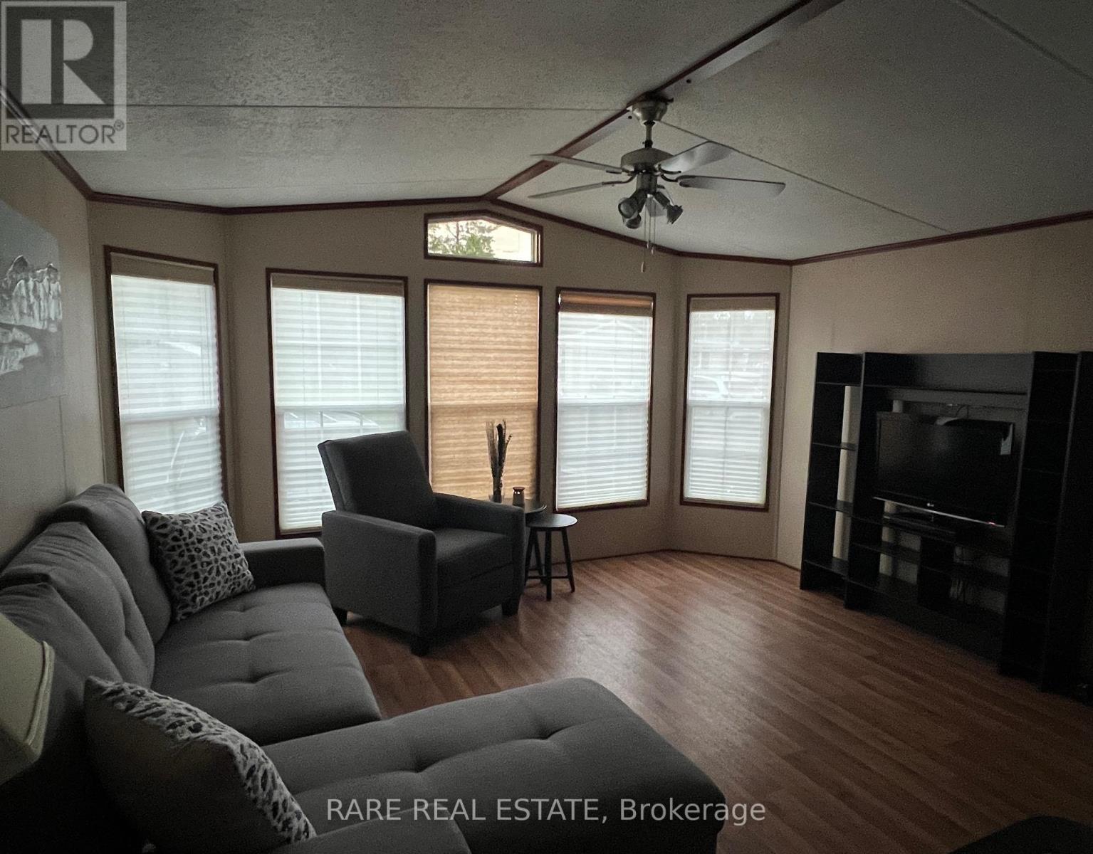 48 Temagami Trail, Wasaga Beach, Ontario  L9Z 1X7 - Photo 8 - S12266225