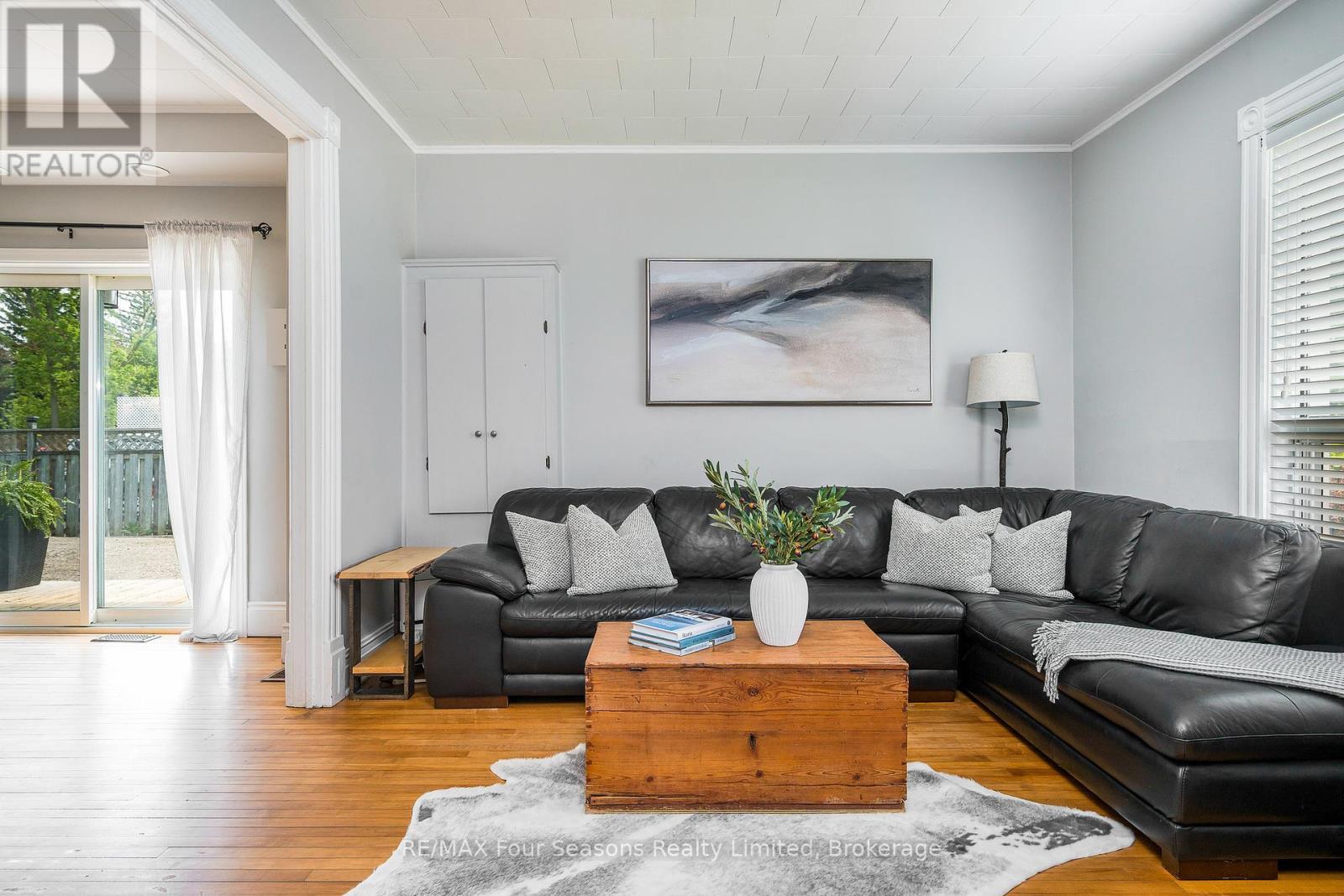 43 Cedar Street, Collingwood, Ontario  L9Y 3A4 - Photo 7 - S12268686